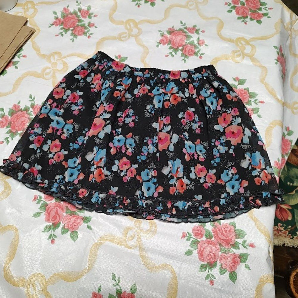 Disney Jumping Beans  Black Flowered Skirt Size Girl's 6 Worn 1 Time